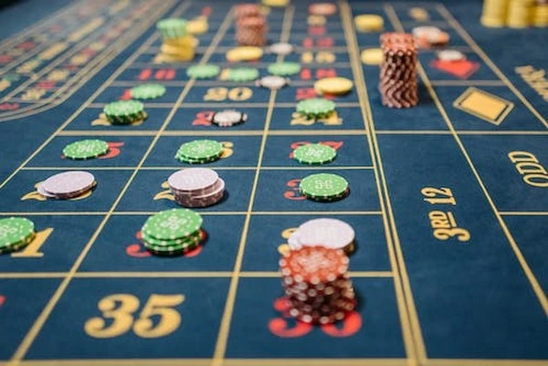 Baccarat: Cara Bermain Anh Menguasai Seni Mengalahkan Rumah