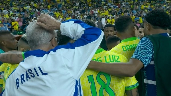 Pelatih Brasil Dorival Junior Ditinggalkan Pemain Saat Adu Penalti Krusial Copa America