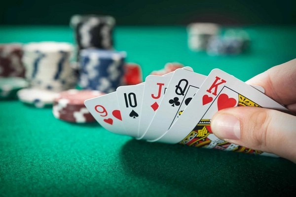 Mengapa Membaca Pola Taruhan Lawan Menjadi Keterampilan Hidup-Mati dalam Poker?